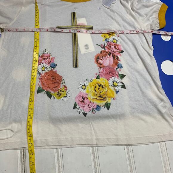 Wildfox M Confessional Johnny Ringer Tee Shirt Floral Roses Graphic Destroyed - Picture 11 of 11